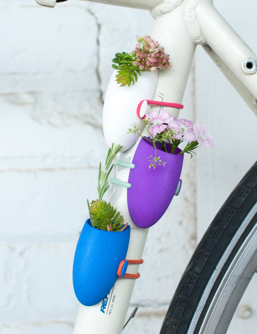 Tiny Bicycle Flower Vases Are The Perfect Bike Accessory For Spring Tiny Bicycle Flower Vases Are The Perfect Bike Accessory For Spring