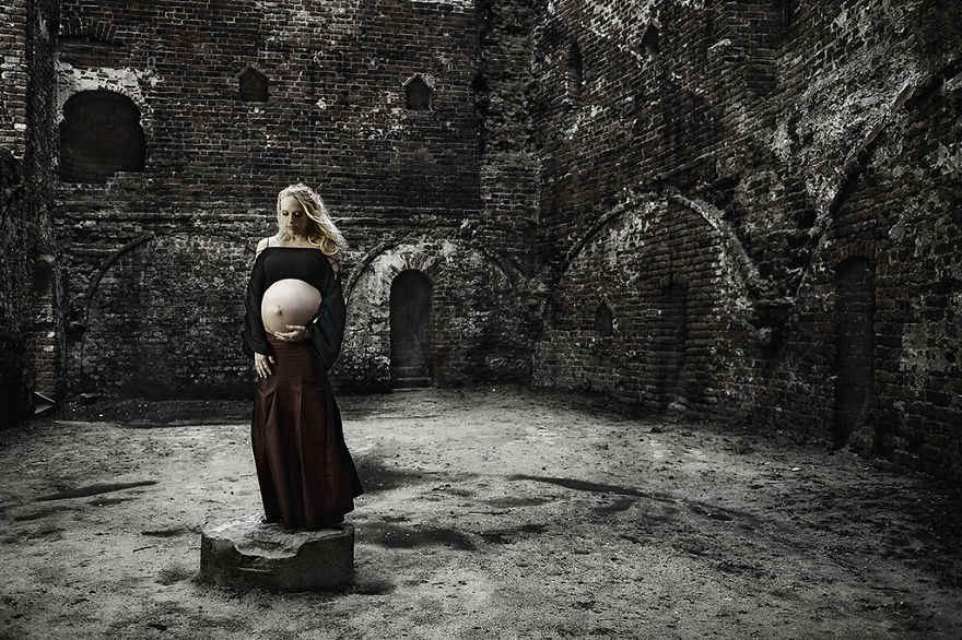 I Took Maternity Photography Out Of The Studio Into Urban Locations