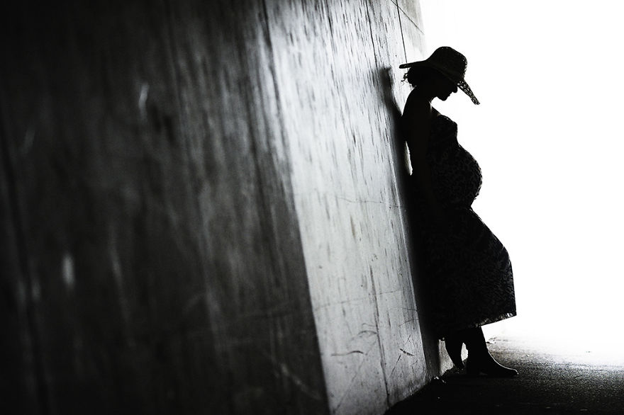 I Took Maternity Photography Out Of The Studio Into Urban Locations