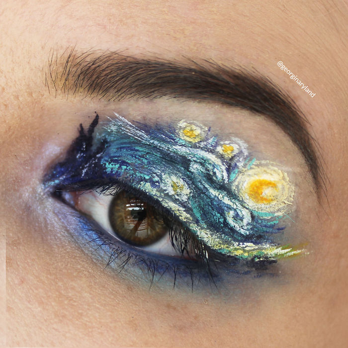 Makeup For Ants: I Create Tiny Paintings On My Eyes