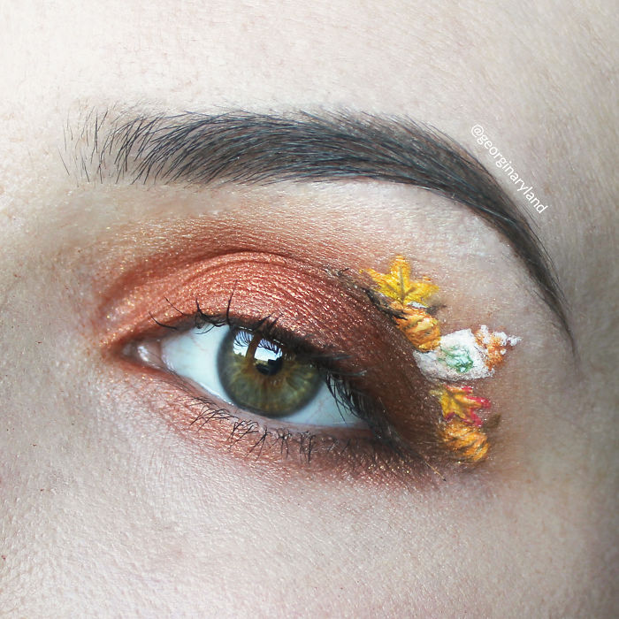Makeup For Ants: I Create Tiny Paintings On My Eyes