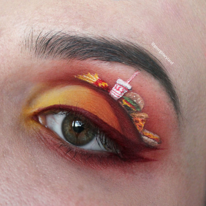 Makeup For Ants: I Create Tiny Paintings On My Eyes
