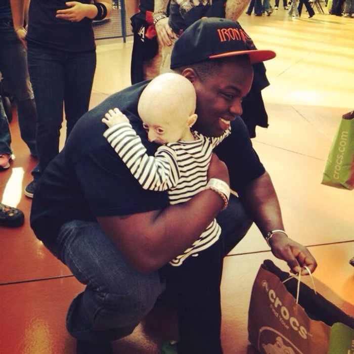 12-Year-Old Girl Fighting Rare Aging Disease Becomes Best Friends With 330Lbs Weightlifter A.K.A &#8220;The Beast&#8221;