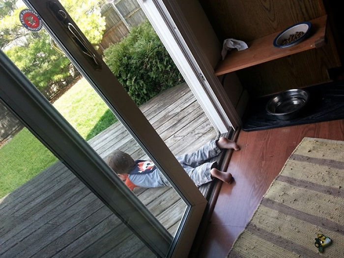 79 People Who Take Instructions Too Literally 79 People Who Take Instructions Too Literally