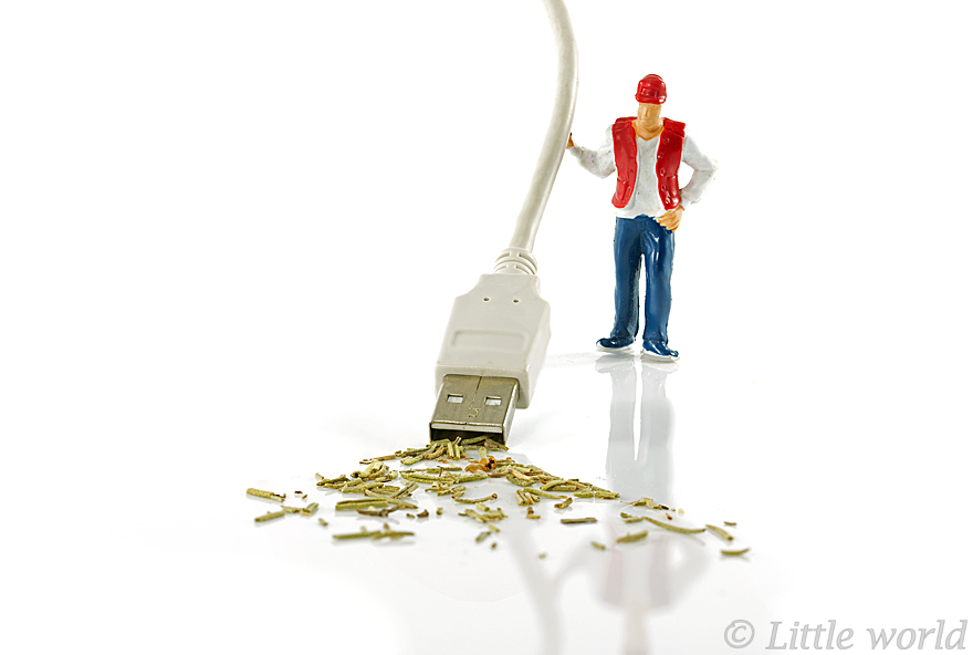 I Capture Everyday Lives Of Miniature People I Capture Everyday Lives Of Miniature People