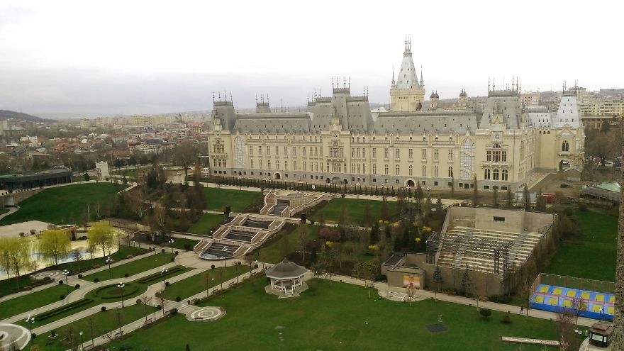 Hey Pandas, Share The View From Your Office Hey Pandas, Share The View From Your Office