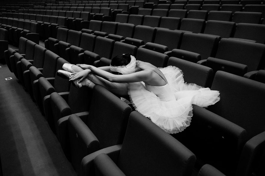 Powerful Backstage Photos Of Ballet Dancers Through Eyes Of Russian Ballerina Powerful Backstage Photos Of Ballet Dancers Through Eyes Of Russian Ballerina