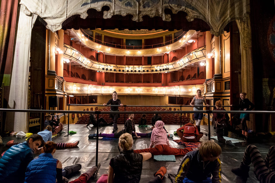 Powerful Backstage Photos Of Ballet Dancers Through Eyes Of Russian Ballerina Powerful Backstage Photos Of Ballet Dancers Through Eyes Of Russian Ballerina