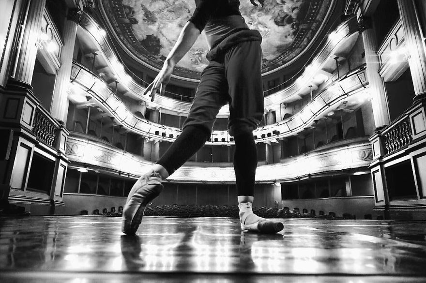 Powerful Backstage Photos Of Ballet Dancers Through Eyes Of Russian Ballerina Powerful Backstage Photos Of Ballet Dancers Through Eyes Of Russian Ballerina