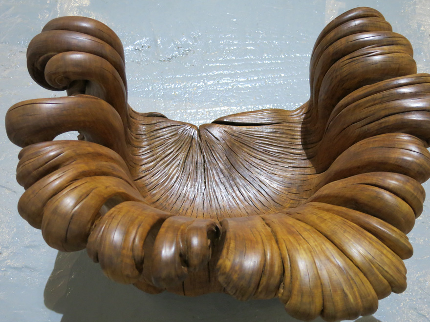 Stunning Chair Carved From A Single Oak Stump By Alex Johnson (10 Pics) Stunning Chair Carved From A Single Oak Stump By Alex Johnson (10 Pics)