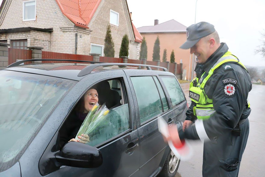 What Lithuanian Police Officers Do On International Women&#8217;s Day