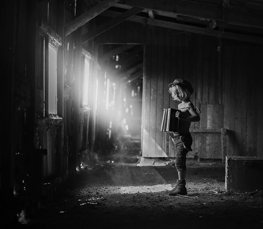 The Best Photos From The B&#038;W Child Photography 2015 Photo Contest