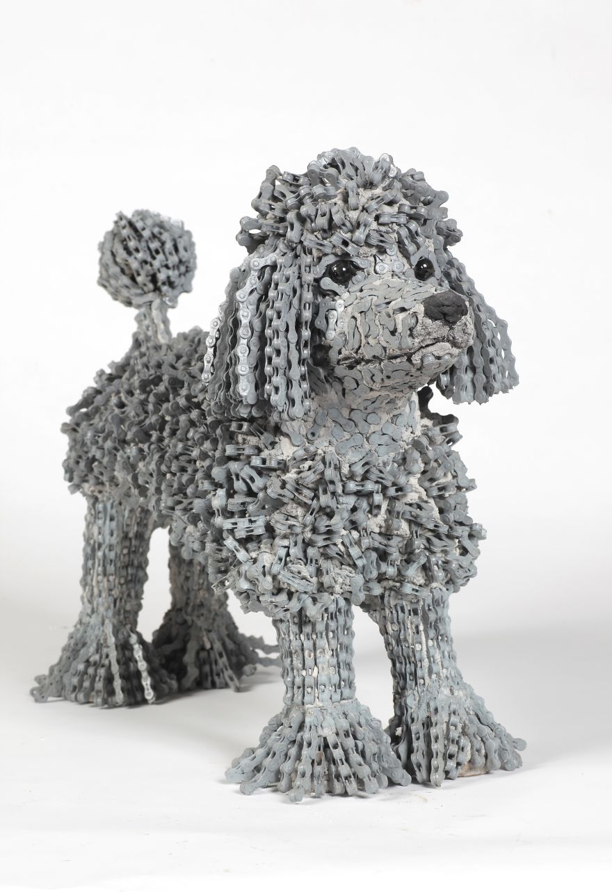 Unchained: I Create Dog Sculptures From Recycled Bicycle Chains