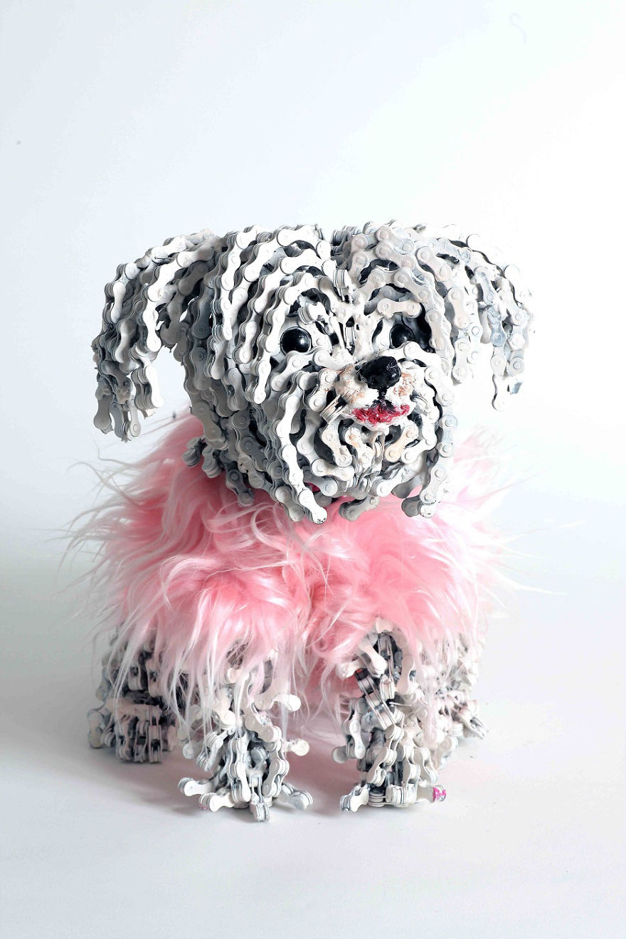 Unchained: I Create Dog Sculptures From Recycled Bicycle Chains