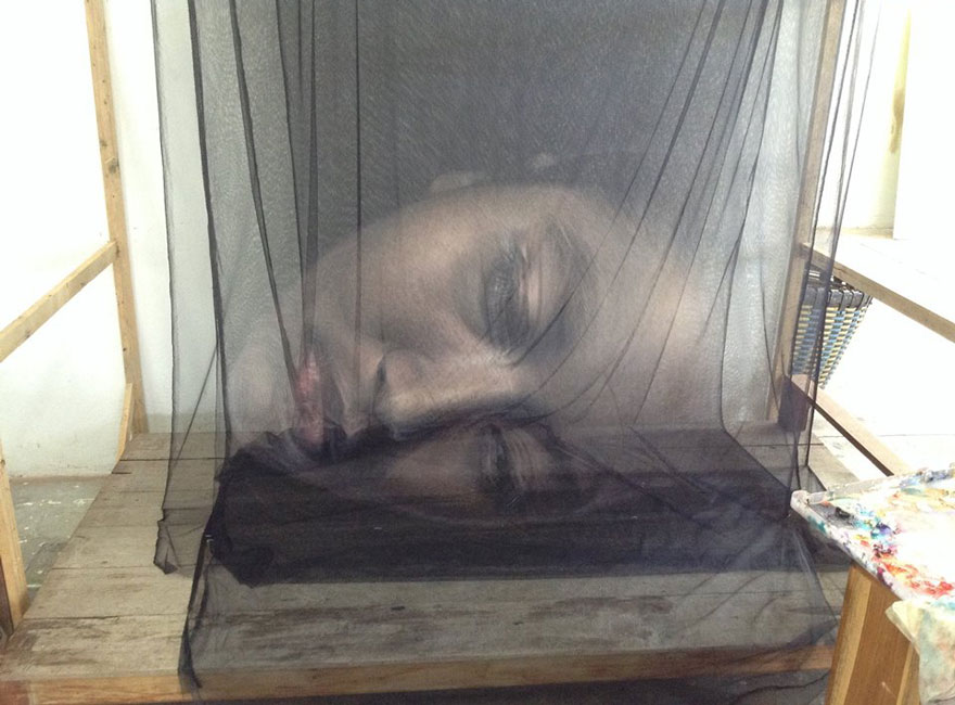 Thai Artist Creates 3D Art By Painting Layers Of Thread And Netting