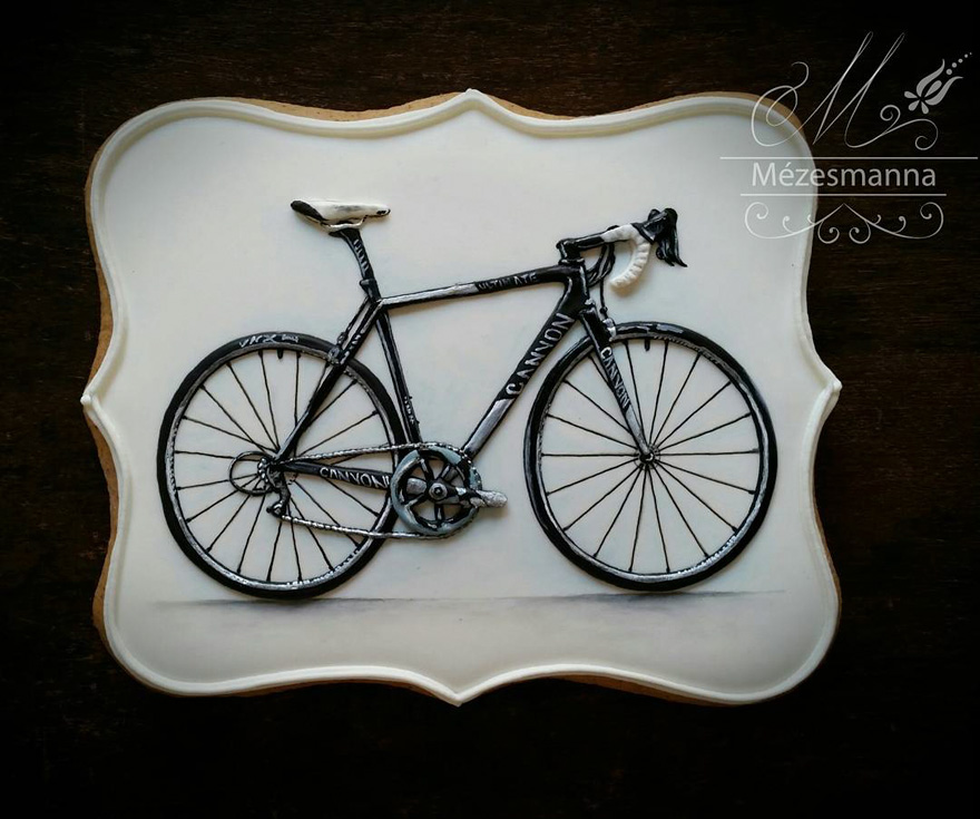 Hungarian Chef Turns Ordinary Cookies Into Stunning Embroidery-Inspired Art