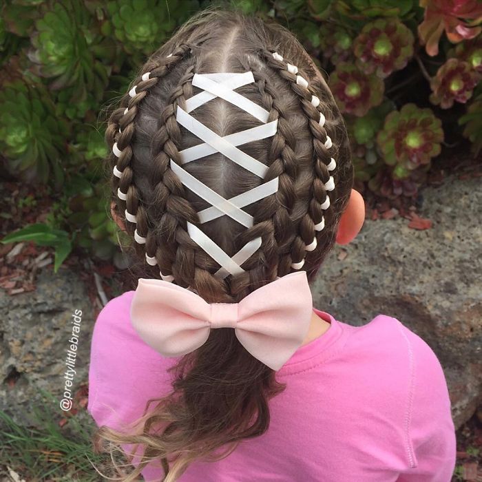 Mom Braids Unbelievably Intricate Hairstyles Every Morning Before School