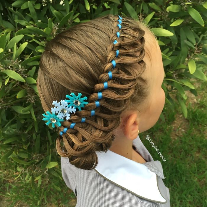 Mom Braids Unbelievably Intricate Hairstyles Every Morning Before School