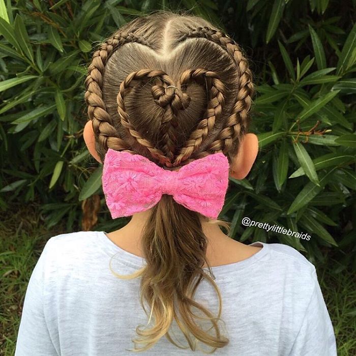 Mom Braids Unbelievably Intricate Hairstyles Every Morning Before School
