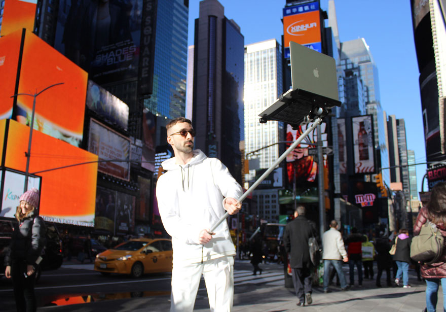 MacBook Selfie Sticks Are Even Funnier Than People Taking Photos With iPads