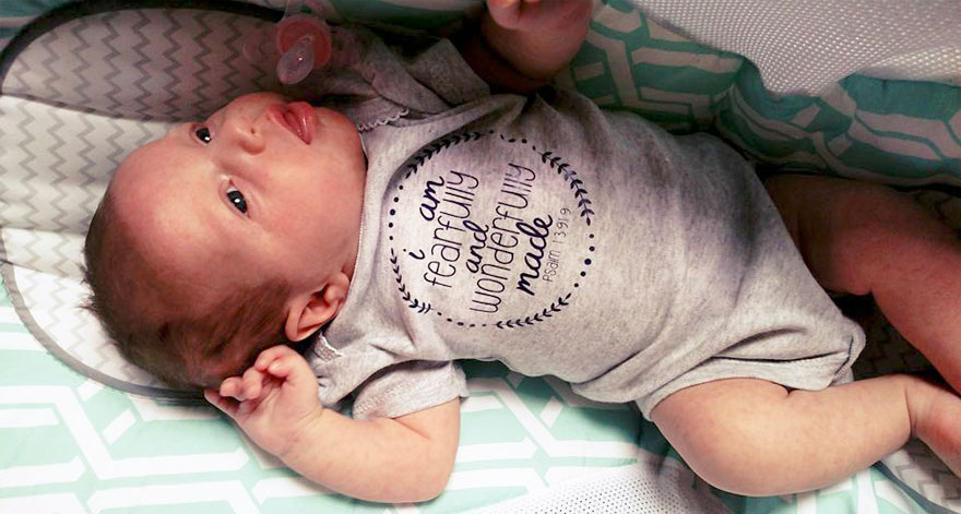 Mom Posts Her Breast Milk’s Side-By-Side Pic And It Goes Viral For The Most Beautiful Reason Mom Posts Her Breast Milk’s Side-By-Side Pic And It Goes Viral For The Most Beautiful Reason