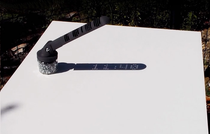 3D-Printed Sundial Displays Time Like A Digital Clock 3D-Printed Sundial Displays Time Like A Digital Clock