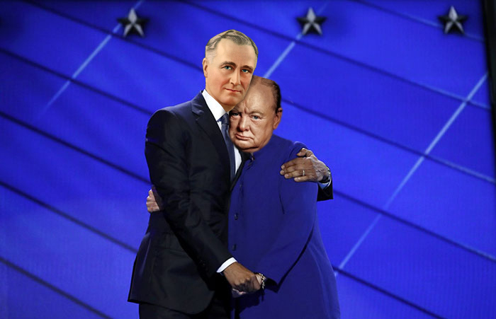 Obama And Clinton’s Hug Was Perfect, Until Internet Trolls Ruined Everything Obama And Clinton’s Hug Was Perfect, Until Internet Trolls Ruined Everything