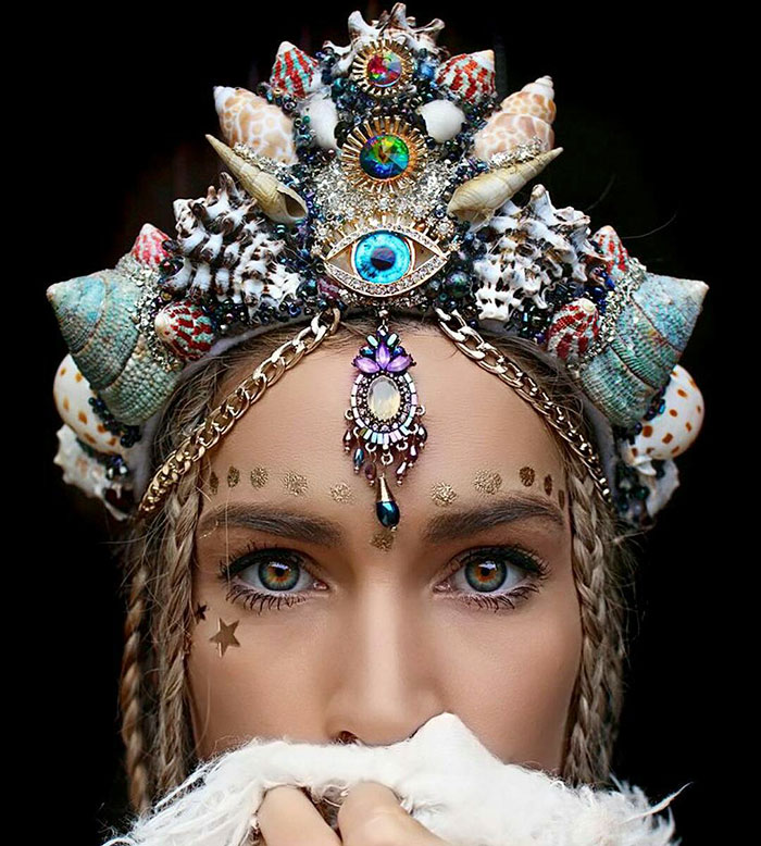 Mermaid Crowns With Real Seashells Are Taking Internet By Storm