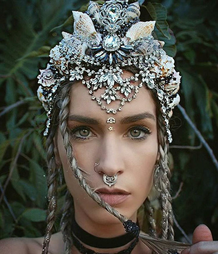 Mermaid Crowns With Real Seashells Are Taking Internet By Storm