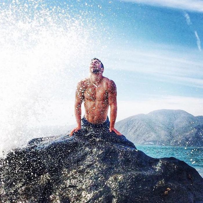 When Guys Try To Parody Women Photos And The Result Beats The Original