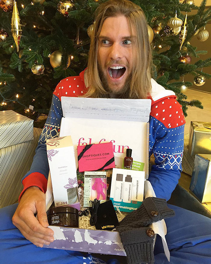 When Guys Try To Parody Women Photos And The Result Beats The Original