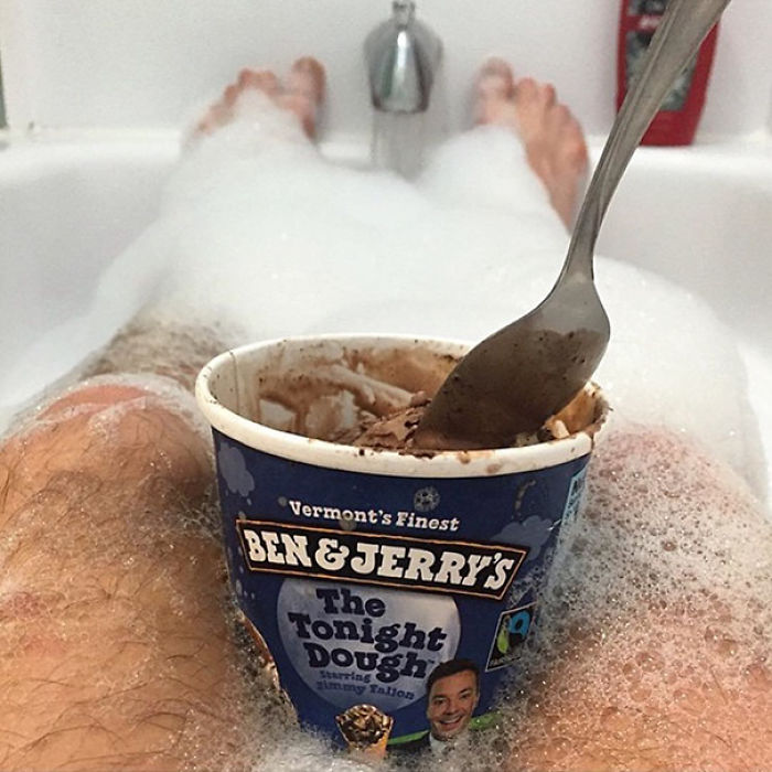 When Guys Try To Parody Women Photos And The Result Beats The Original