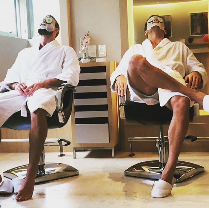 When Guys Try To Parody Women Photos And The Result Beats The Original