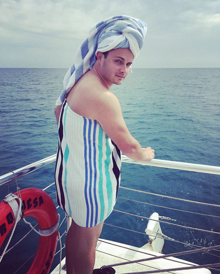 When Guys Try To Parody Women Photos And The Result Beats The Original