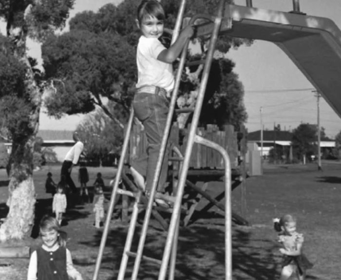 Challenge: Three Funny Mannequins Challenge: Three Funny Mannequins