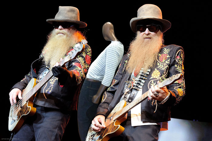 Challenge: Three Funny Mannequins Challenge: Three Funny Mannequins