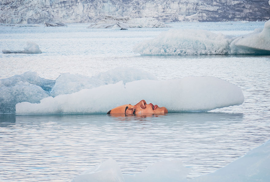 Artist Paints NEW Stunning Seaside Murals While Balancing On A Paddleboard Artist Paints NEW Stunning Seaside Murals While Balancing On A Paddleboard