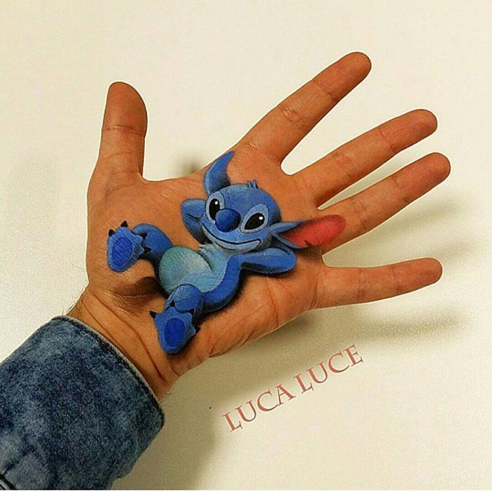 Mind-Bending 3D Optical Illusions On The Palm Of My Hand (+ Bonus Panda) Mind-Bending 3D Optical Illusions On The Palm Of My Hand (+ Bonus Panda)