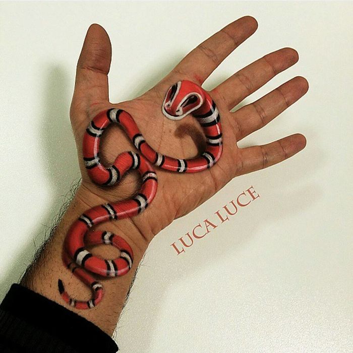 Mind-Bending 3D Optical Illusions On The Palm Of My Hand (+ Bonus Panda) Mind-Bending 3D Optical Illusions On The Palm Of My Hand (+ Bonus Panda)