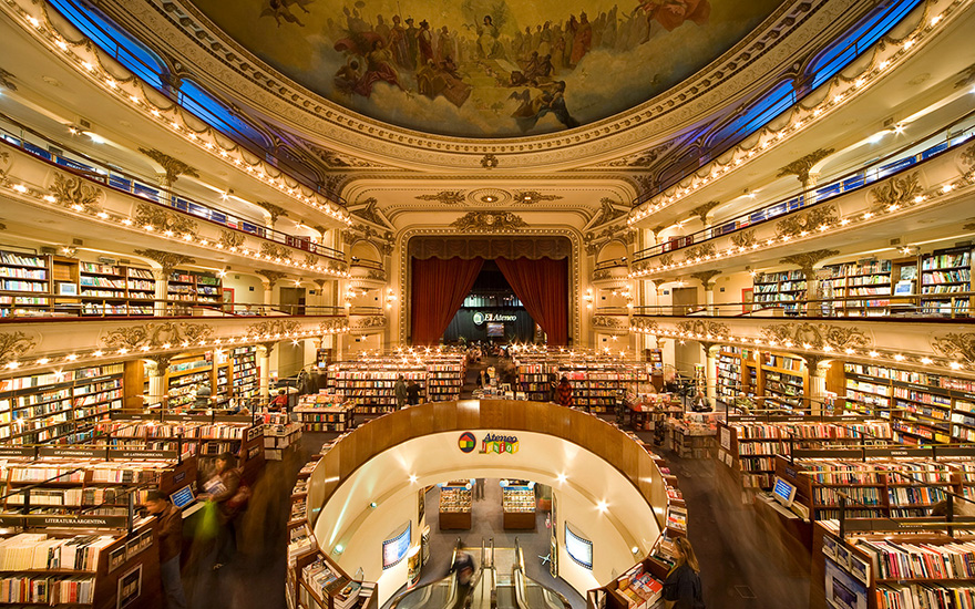 100-Year-Old Theatre Converted Into Stunning Bookstore 100-Year-Old Theatre Converted Into Stunning Bookstore