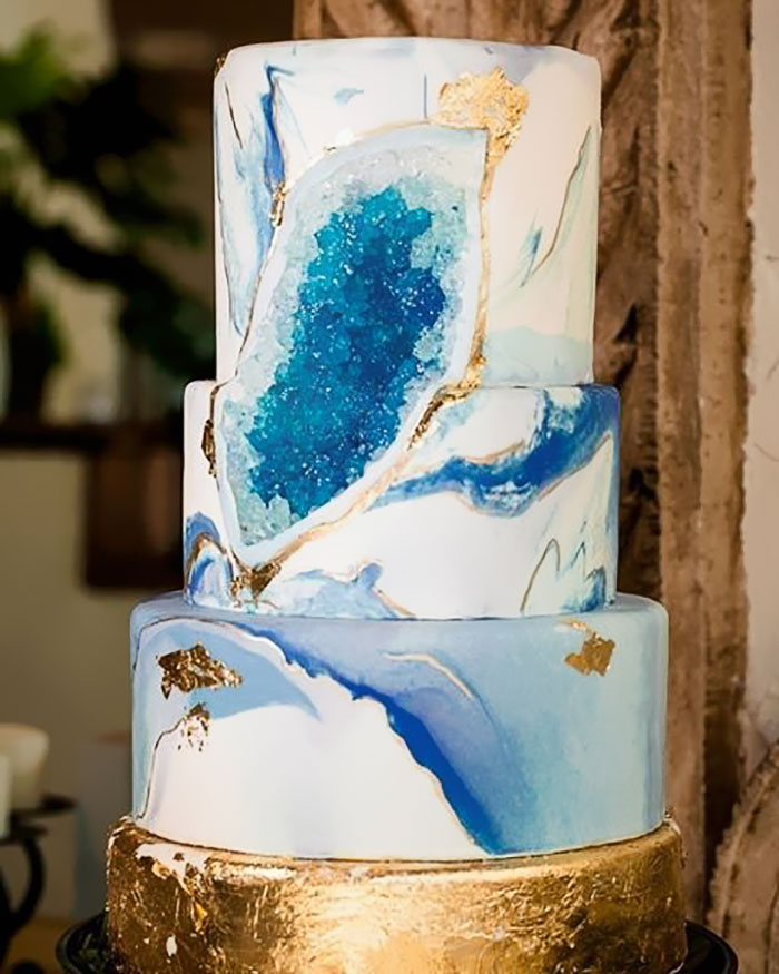 This New Geode Wedding Cake Trend Is Rocking The Internet This New Geode Wedding Cake Trend Is Rocking The Internet