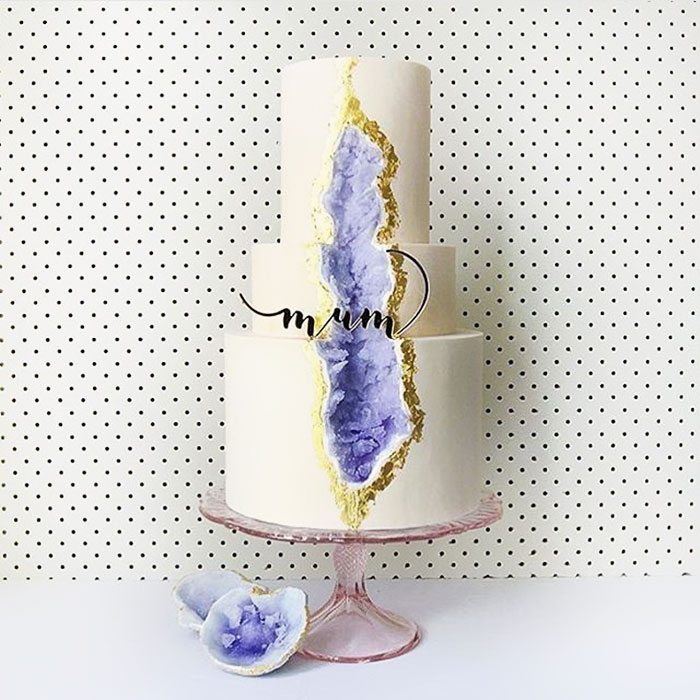 This New Geode Wedding Cake Trend Is Rocking The Internet This New Geode Wedding Cake Trend Is Rocking The Internet