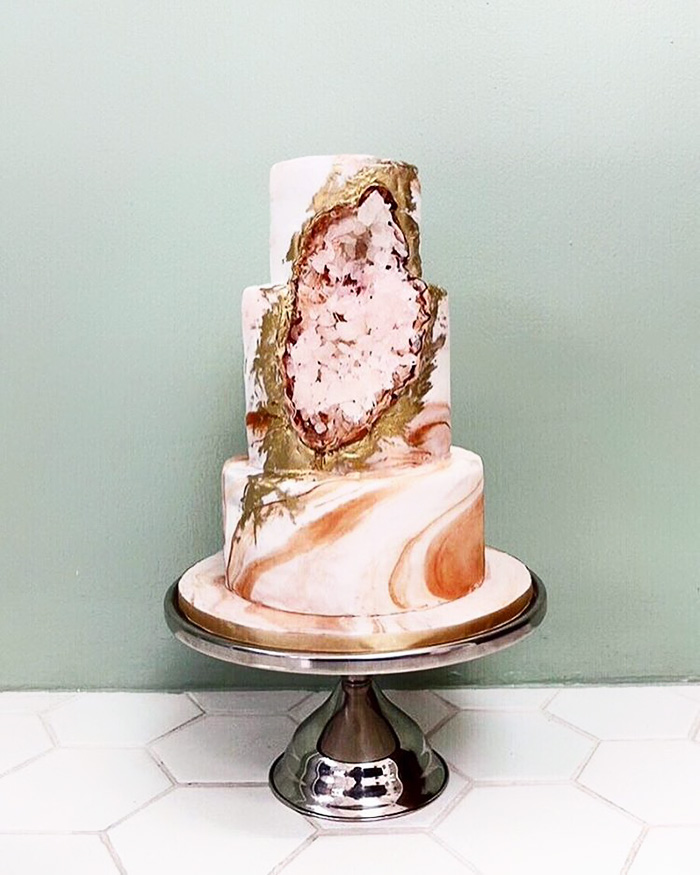 This New Geode Wedding Cake Trend Is Rocking The Internet This New Geode Wedding Cake Trend Is Rocking The Internet