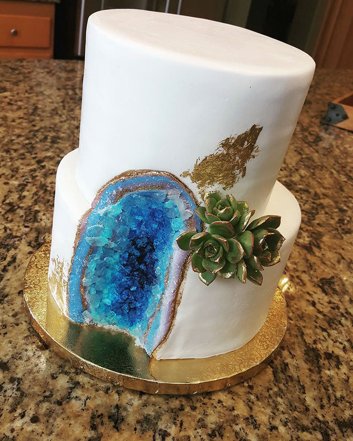 This New Geode Wedding Cake Trend Is Rocking The Internet This New Geode Wedding Cake Trend Is Rocking The Internet