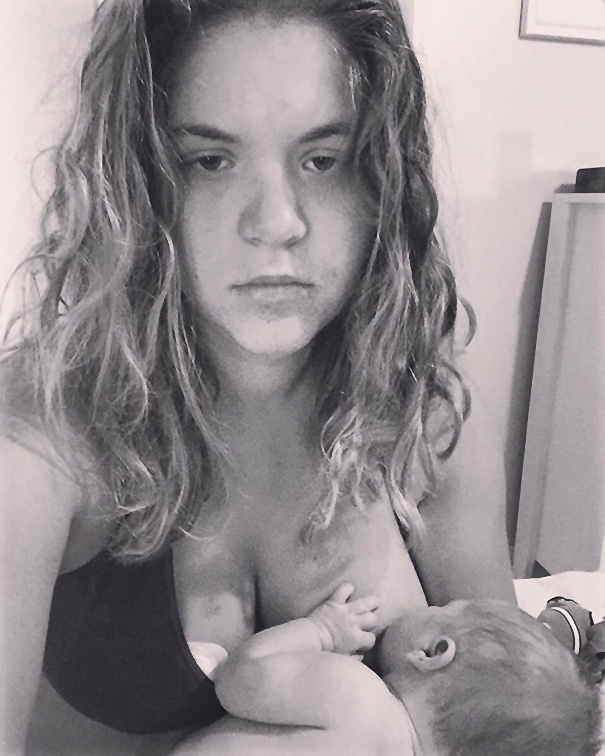 Mom Posts ‘Uncensored’ Postpartum Pic Showing The Raw, Messy And Hilarious Reality Of Motherhood Mom Posts ‘Uncensored’ Postpartum Pic Showing The Raw, Messy And Hilarious Reality Of Motherhood