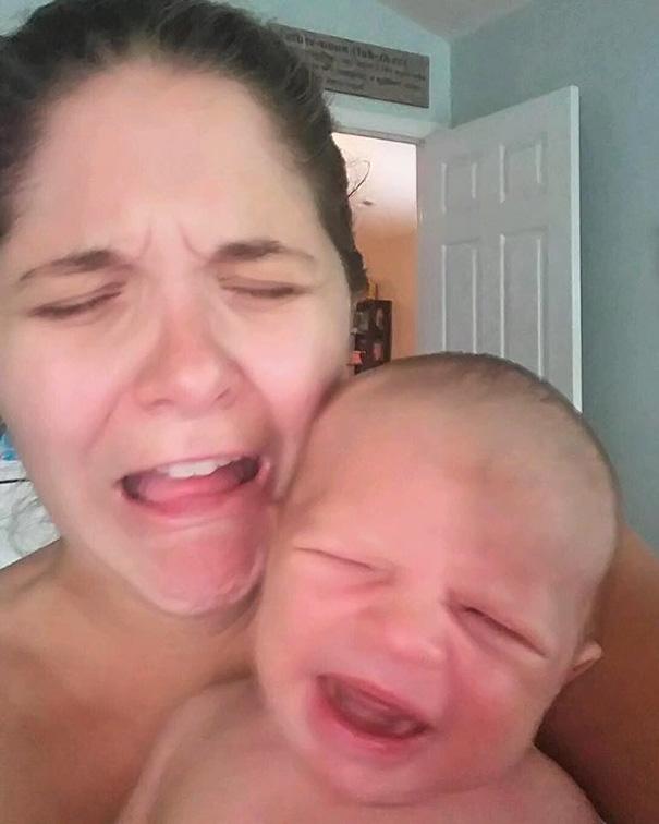 Mom Posts ‘Uncensored’ Postpartum Pic Showing The Raw, Messy And Hilarious Reality Of Motherhood Mom Posts ‘Uncensored’ Postpartum Pic Showing The Raw, Messy And Hilarious Reality Of Motherhood