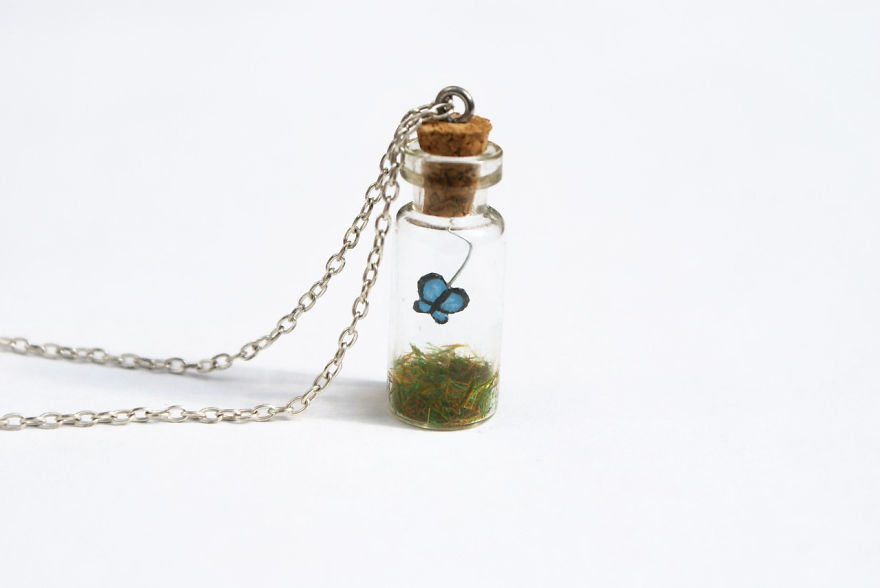 This Artist Creates Miniature Animals In Bottles This Artist Creates Miniature Animals In Bottles