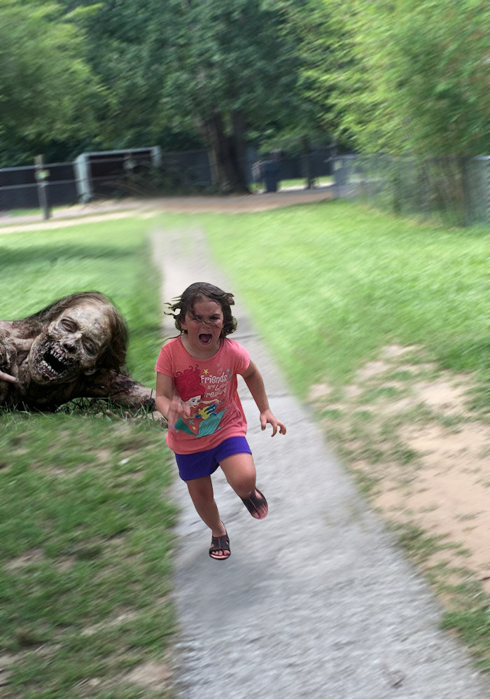 Family Trip To Petting Zoo Didn’t Go As Planned, Internet Response Is Hilarious Family Trip To Petting Zoo Didn’t Go As Planned, Internet Response Is Hilarious