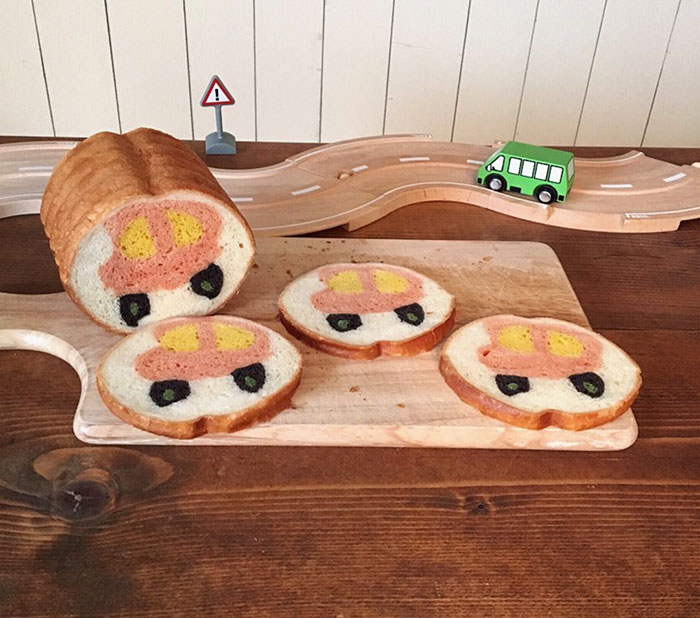 Japanese Mom Bakes Awesome Loaves of Bread Inspired By Her Kids Drawings And Nature Japanese Mom Bakes Awesome Loaves of Bread Inspired By Her Kids Drawings And Nature