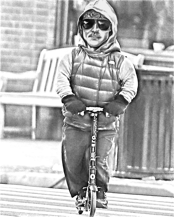 Tyrion Lannister Caught Riding A Scooter Gets Hilariously Photoshopped (96 Pics)